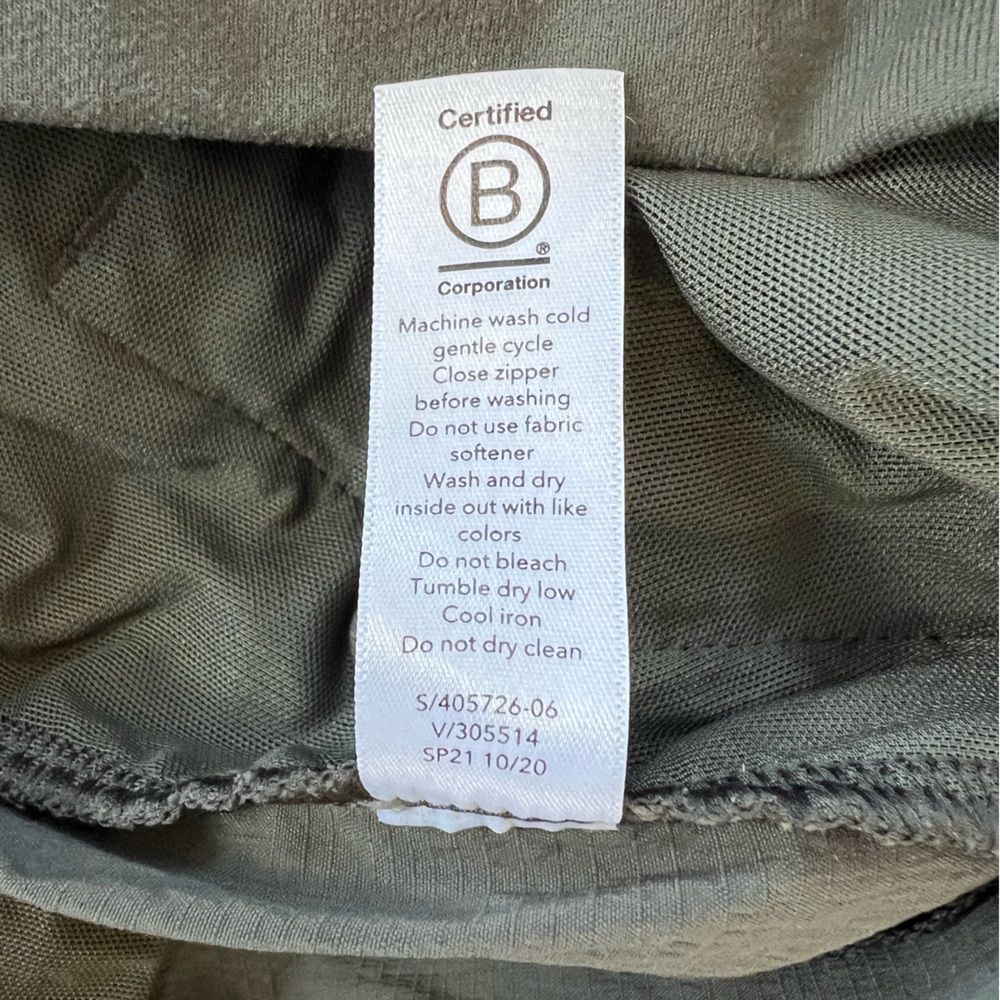 Athleta Trekkie Mid Rise Legacy Jogger Pants in Arbor Olive Green, 10 - Picture 10 of 12
